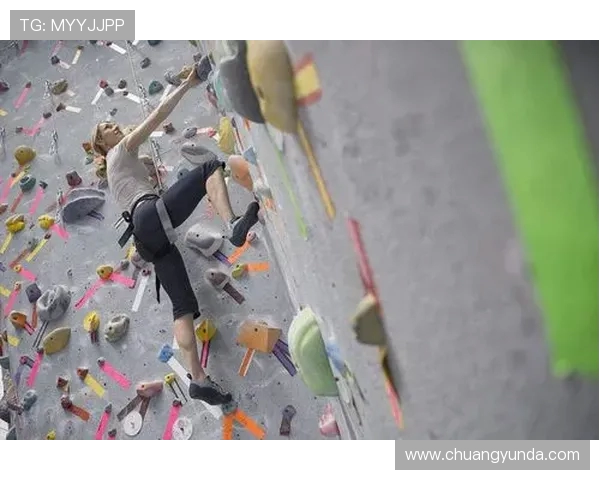 深圳攀岩队在极限运动会中以72分稳居积分榜首位 深圳攀岩队在极限运动会中以72分稳居积分榜首位