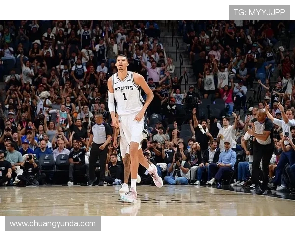 NBA马刺对阵国王精彩直播回顾与赛后分析尽在这里