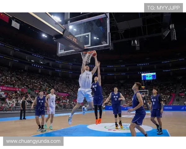 余嘉豪的成长之路：从少年篮球梦到职业生涯的辉煌转折