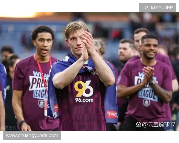 富勒姆与布伦特的对决因故推迟球迷期待新赛季精彩较量