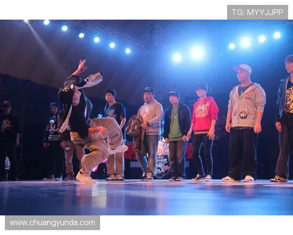 与黄丽对话探索街舞生涯的热情与挑战之路