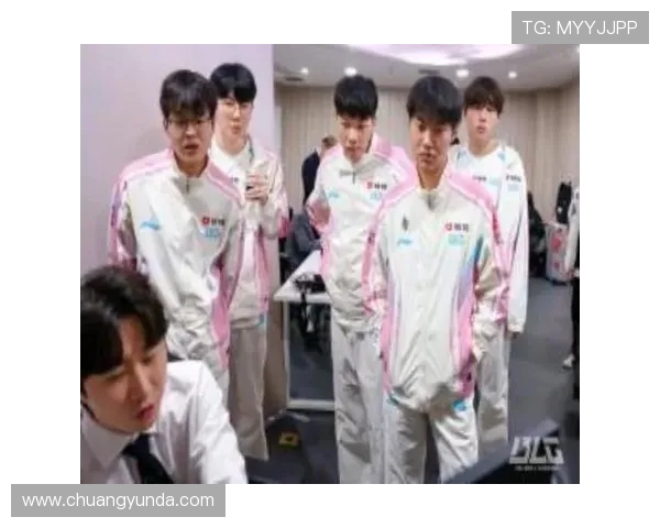 冠军杯特别报道：BLG逆袭之路展现团队精神与不屈斗志