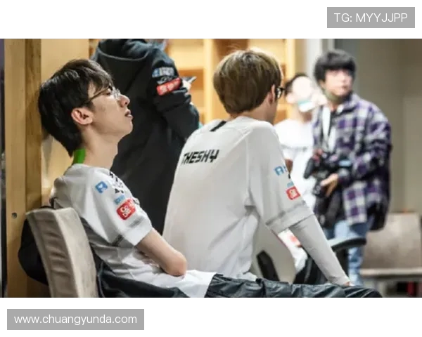 城市赛分析：FPX团队协作与配合能力的深度解析与点评